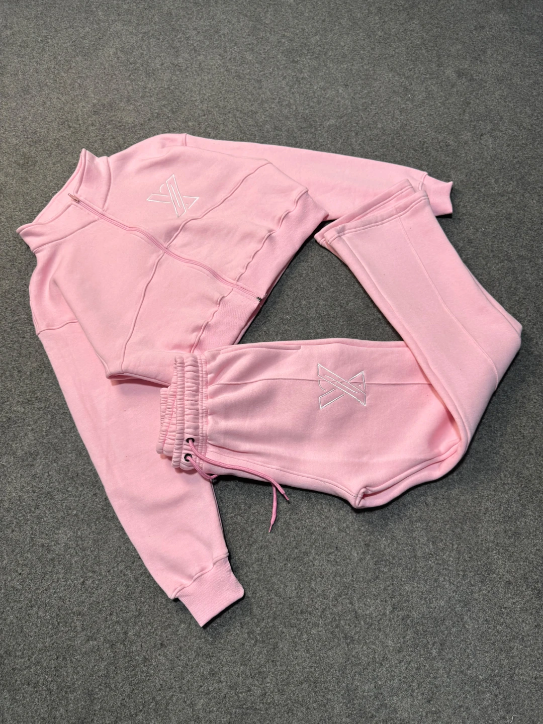 ✨ CHIC WINTER TRACKSUITS FOR WOMEN ❄️👑 - photo 3