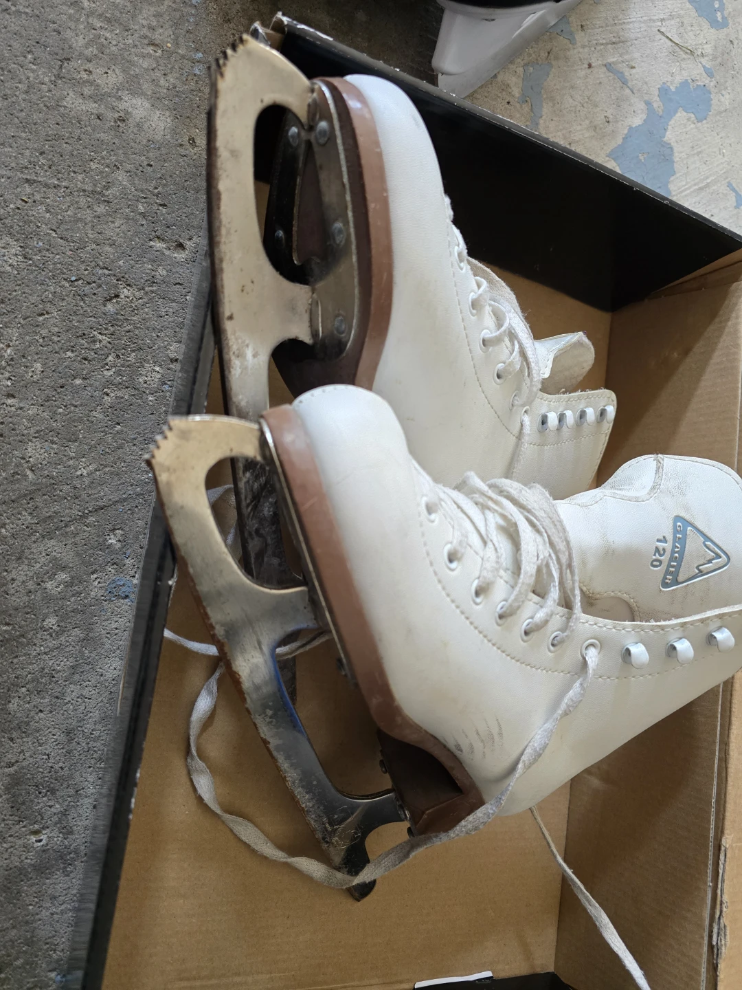 Glacier 120 Figure Skates White Size 4 - photo 4