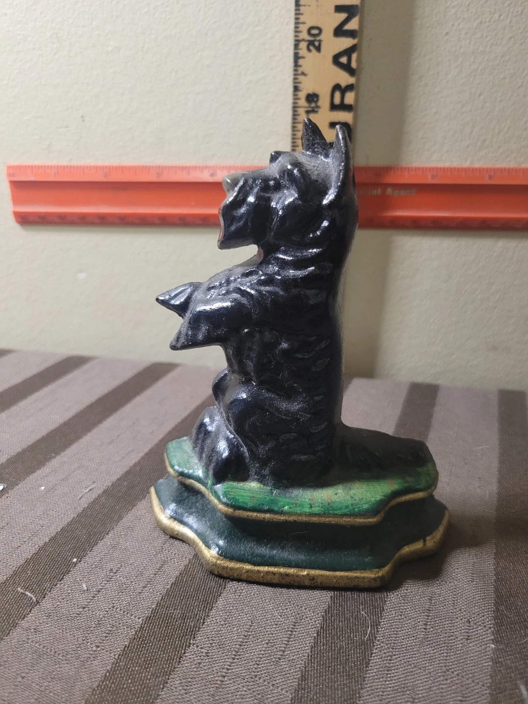 3 Vintage Cast Iron Scottie Dog Figurines and Sign - photo 3