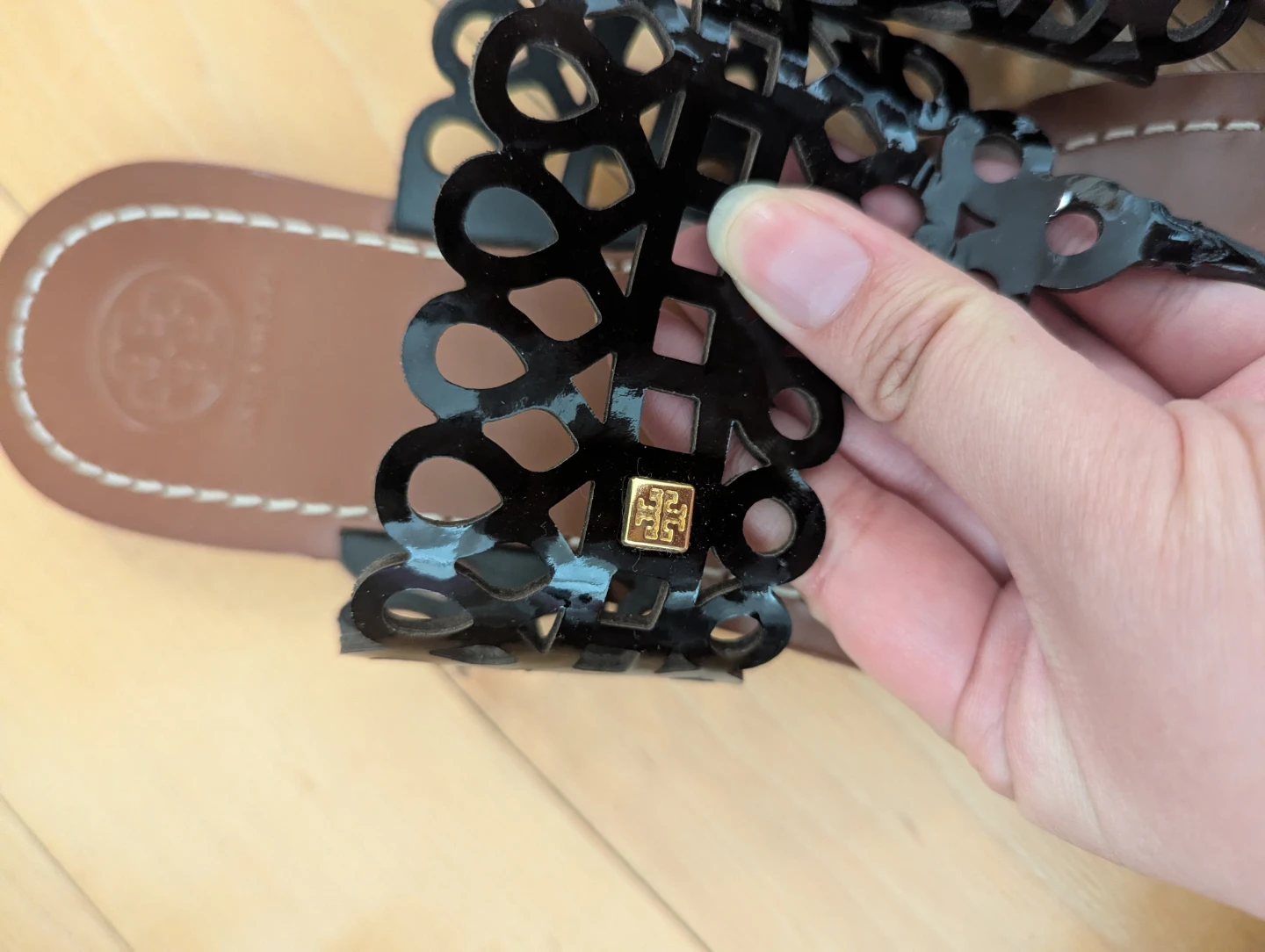 Tory Burch Davy Black Cut-out Sandals - photo 3