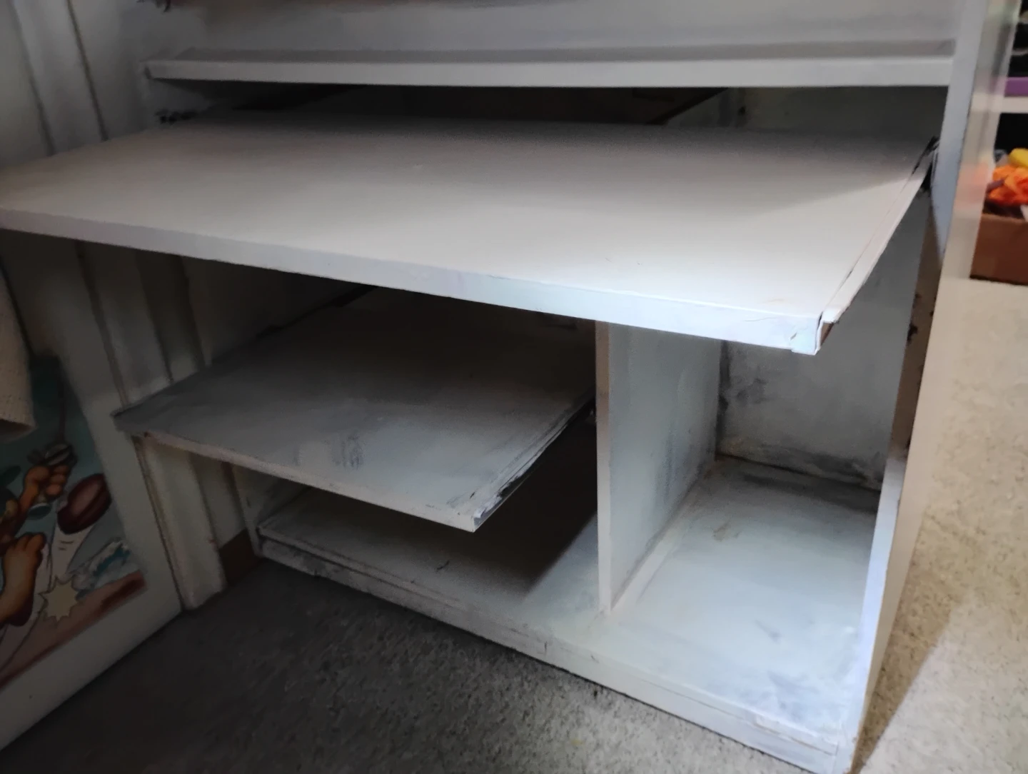 White solid Computer Desk with Keyboard Tray - photo 2