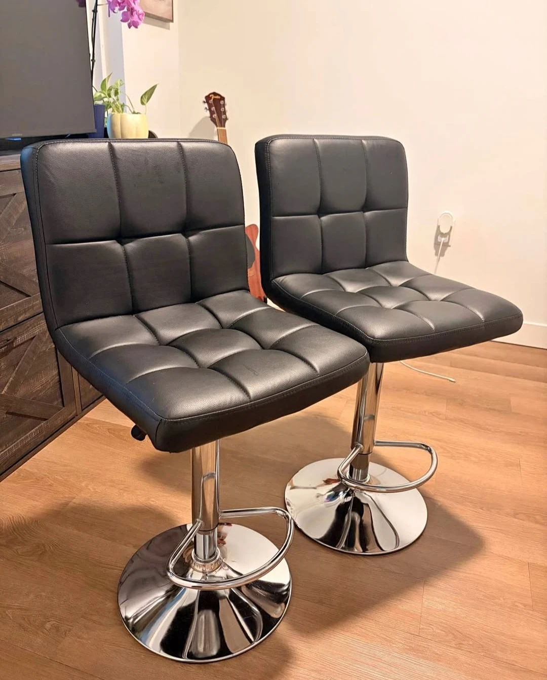 Set of 2 adjustable baar stools