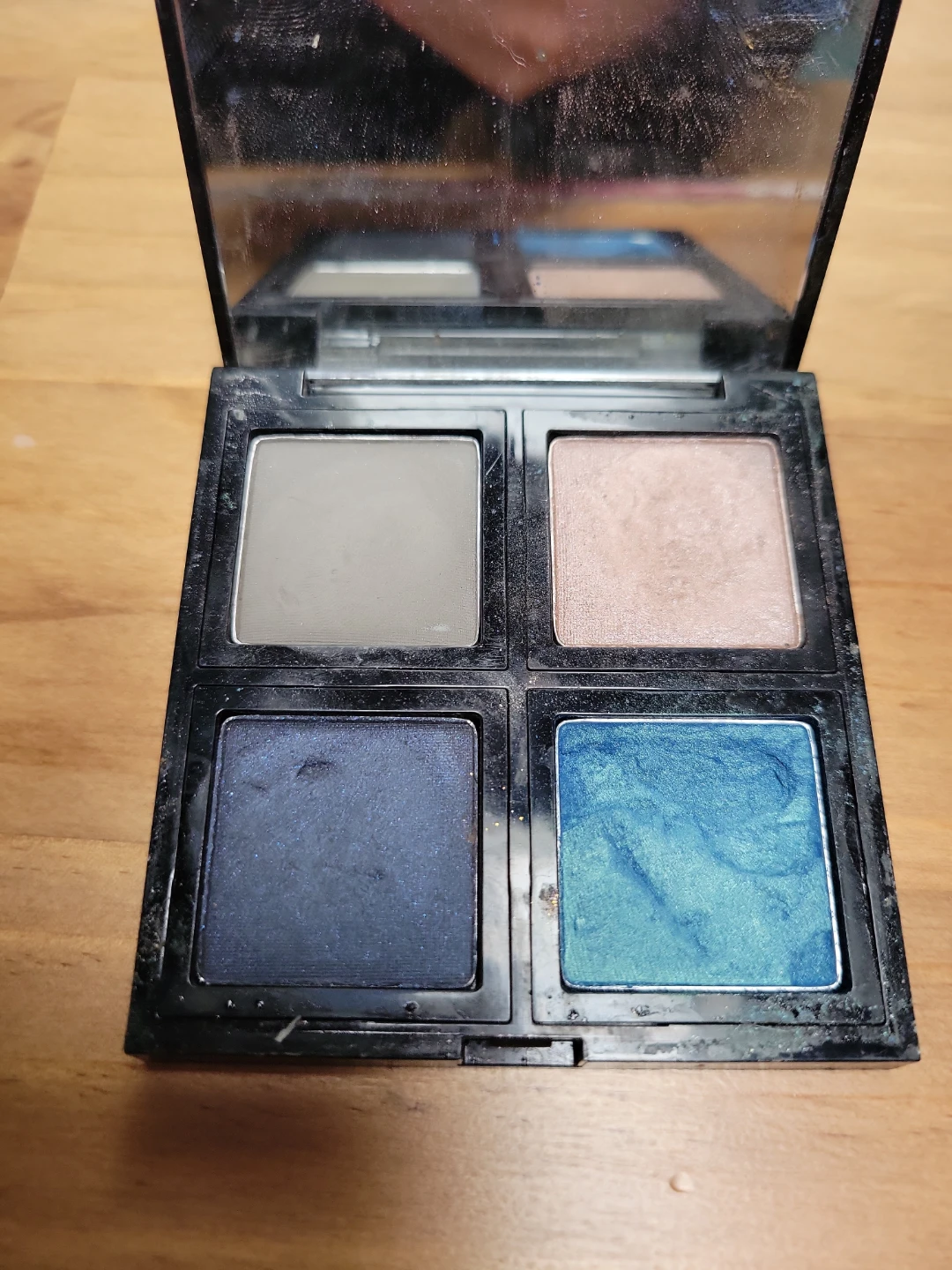 The body shop 4 color eyeshadow - photo 2