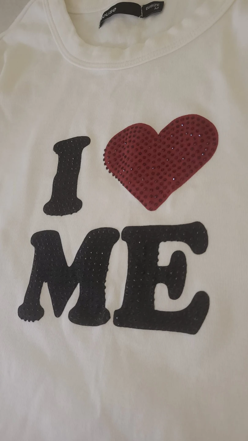 House White I Heart Me T-Shirt - photo 2