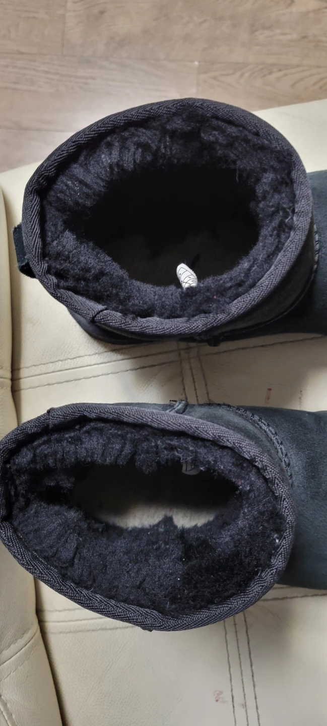 Black UGG Australia boots sz 8 - photo 5
