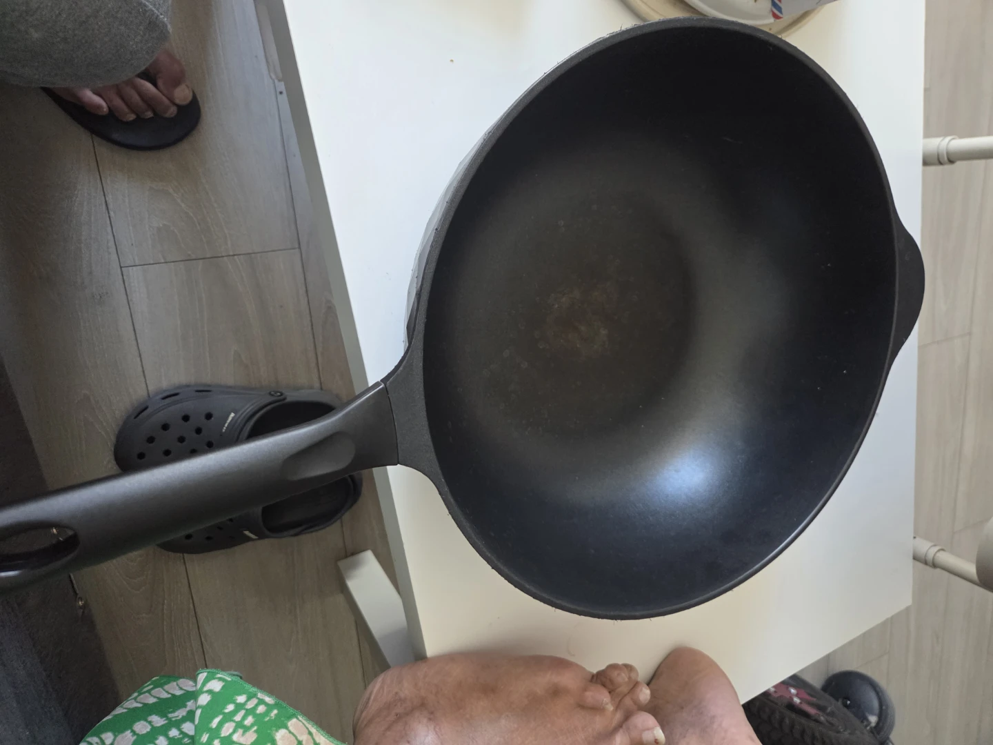 Black non-stick stir fry pan - photo 5