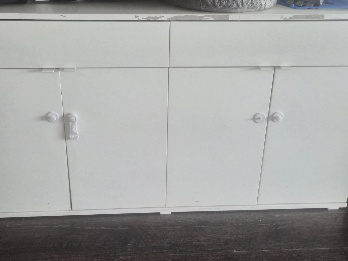 IKEA VIHALS Sideboard in White