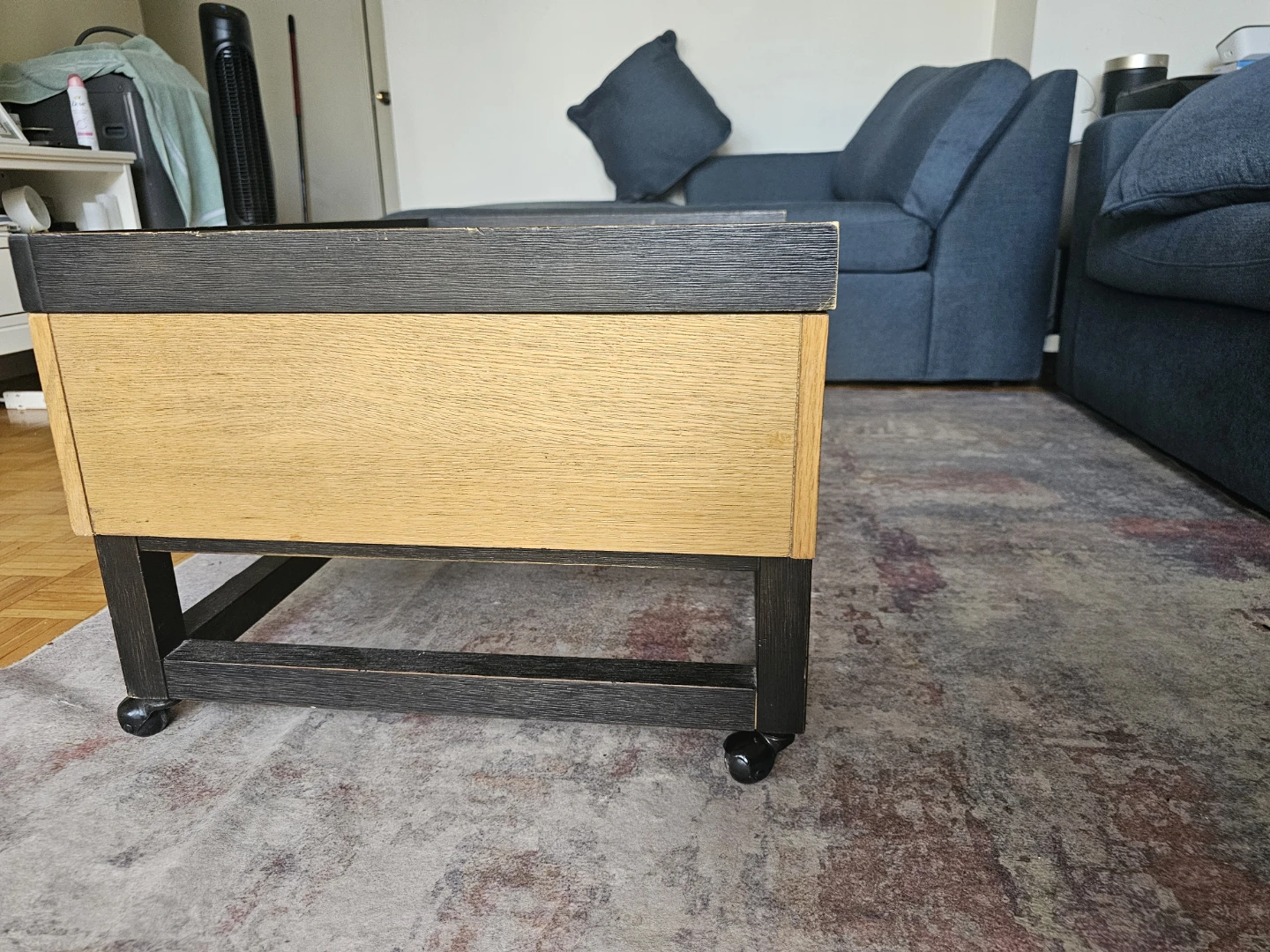 Sofa & Lift-top coffee table with storage