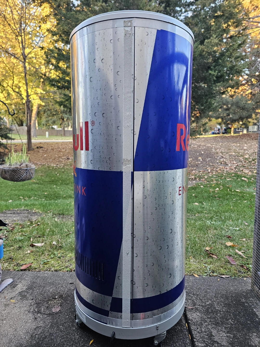 Red Bull Electric Barrel (Cooler) - photo 2