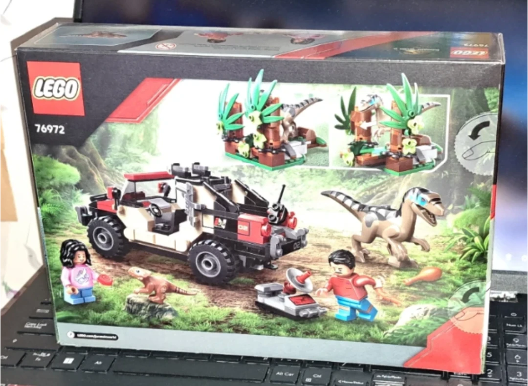 LEGO Jurassic World Raptor Off-Road Escape 76972 - photo 4