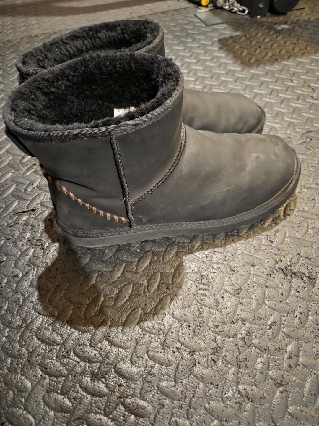 UGG Mini Deco. Men's Size 13. - photo 4