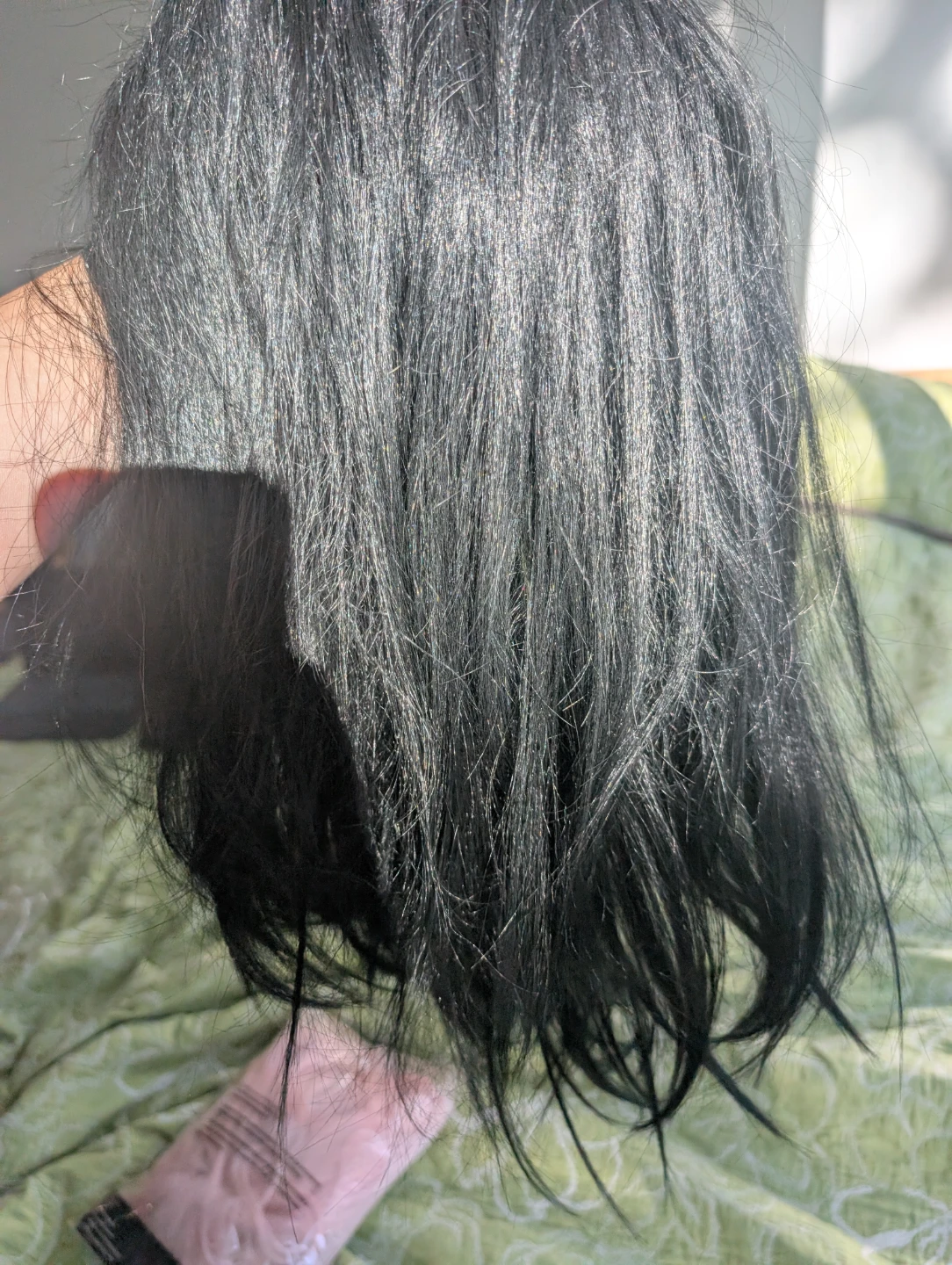 Black shoulder-length synthetic wig - photo 4