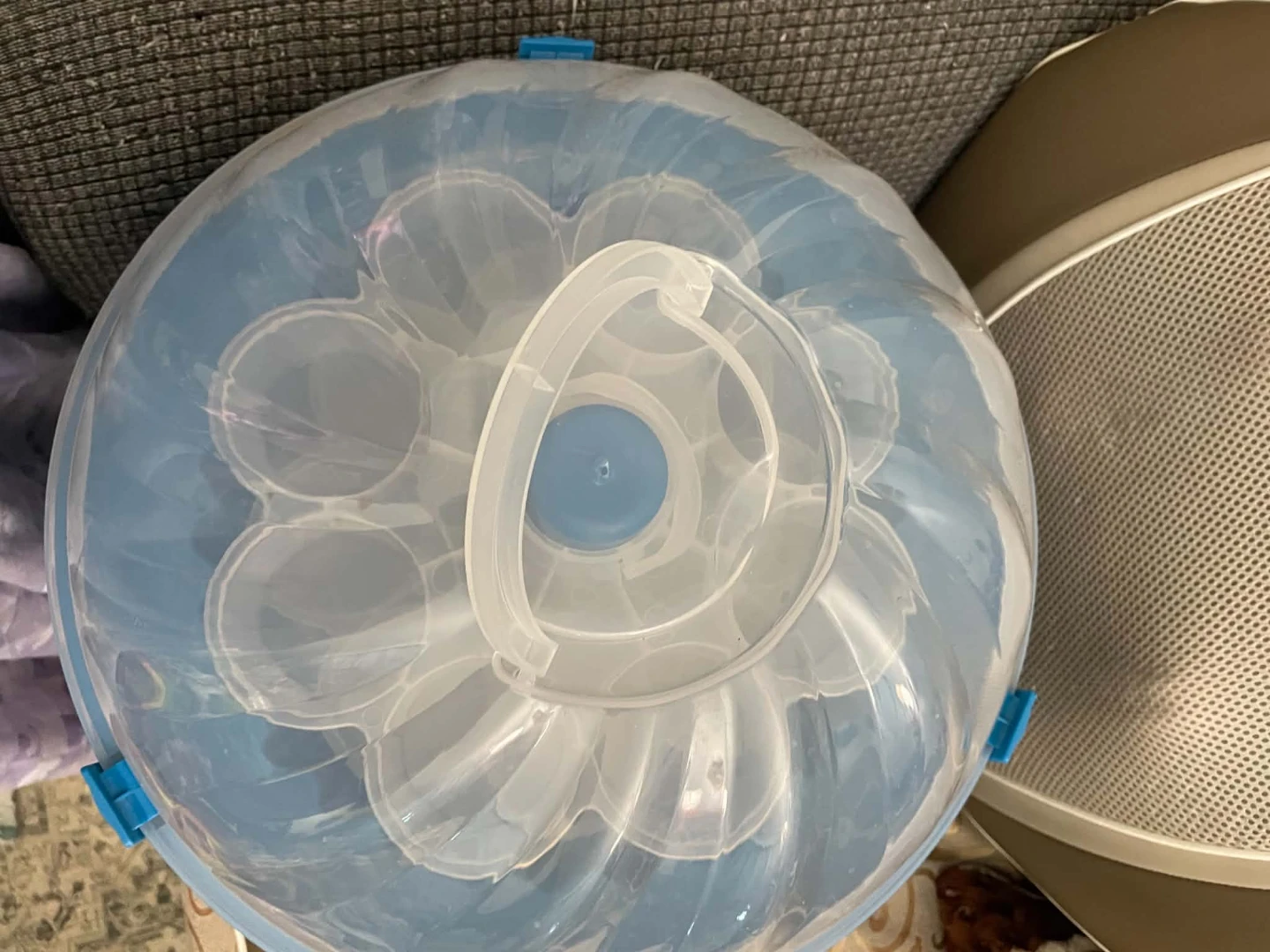 Blue Plastic Cupcake Carrier - photo 4