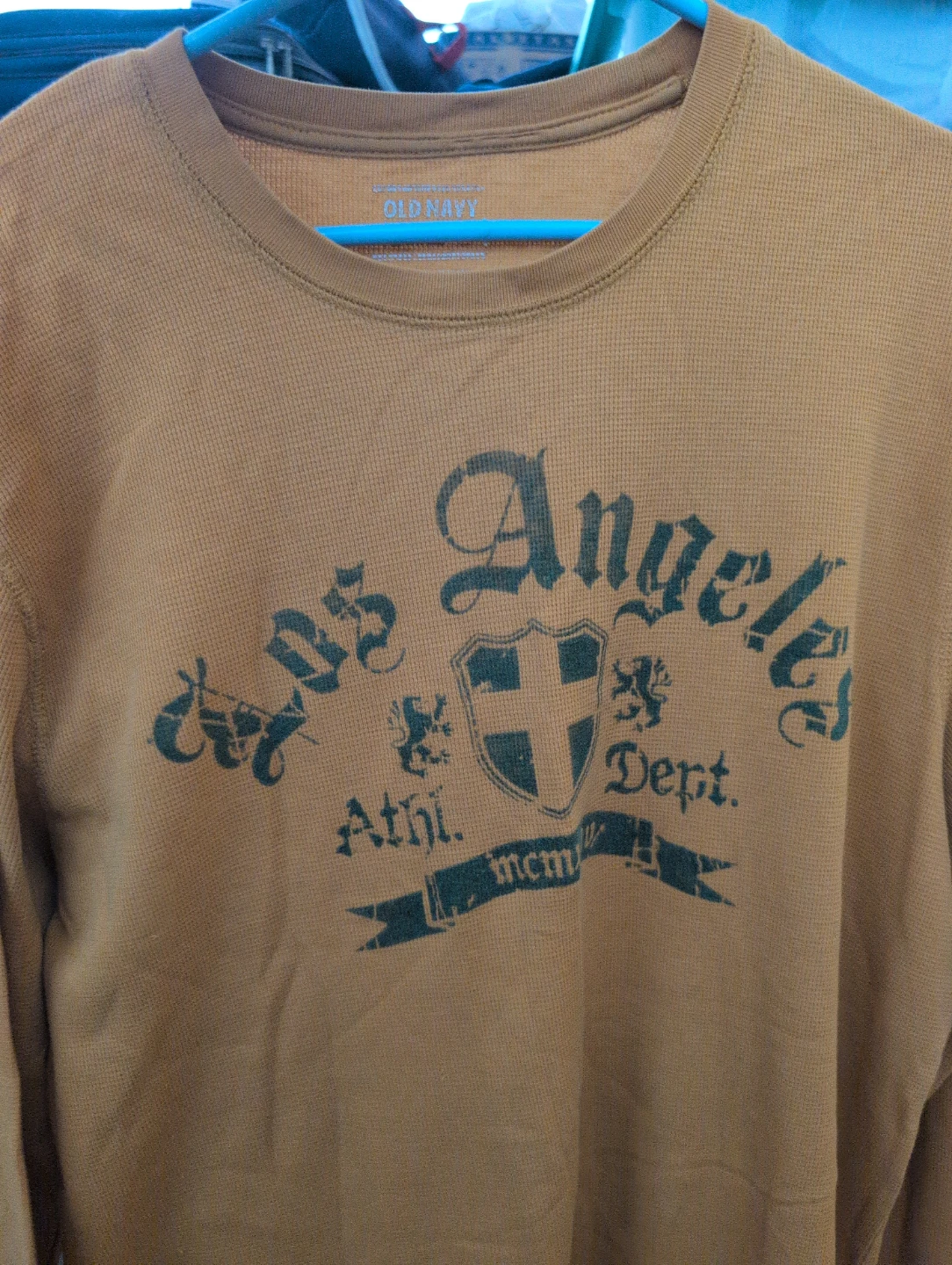 Old Navy Los Angeles Thermal Long Sleeve Shirt