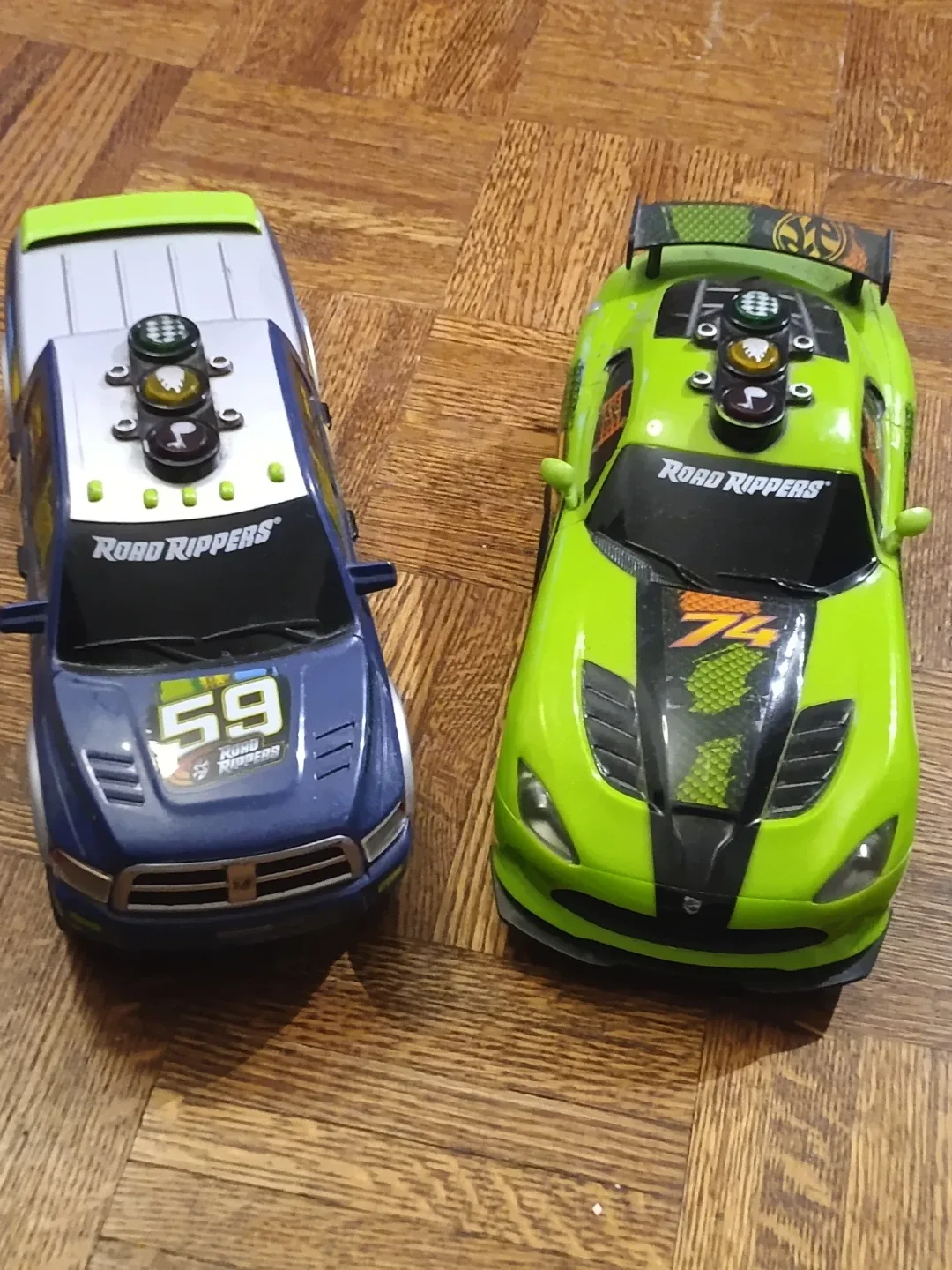 2 Road Rippers Toy Cars - photo 2