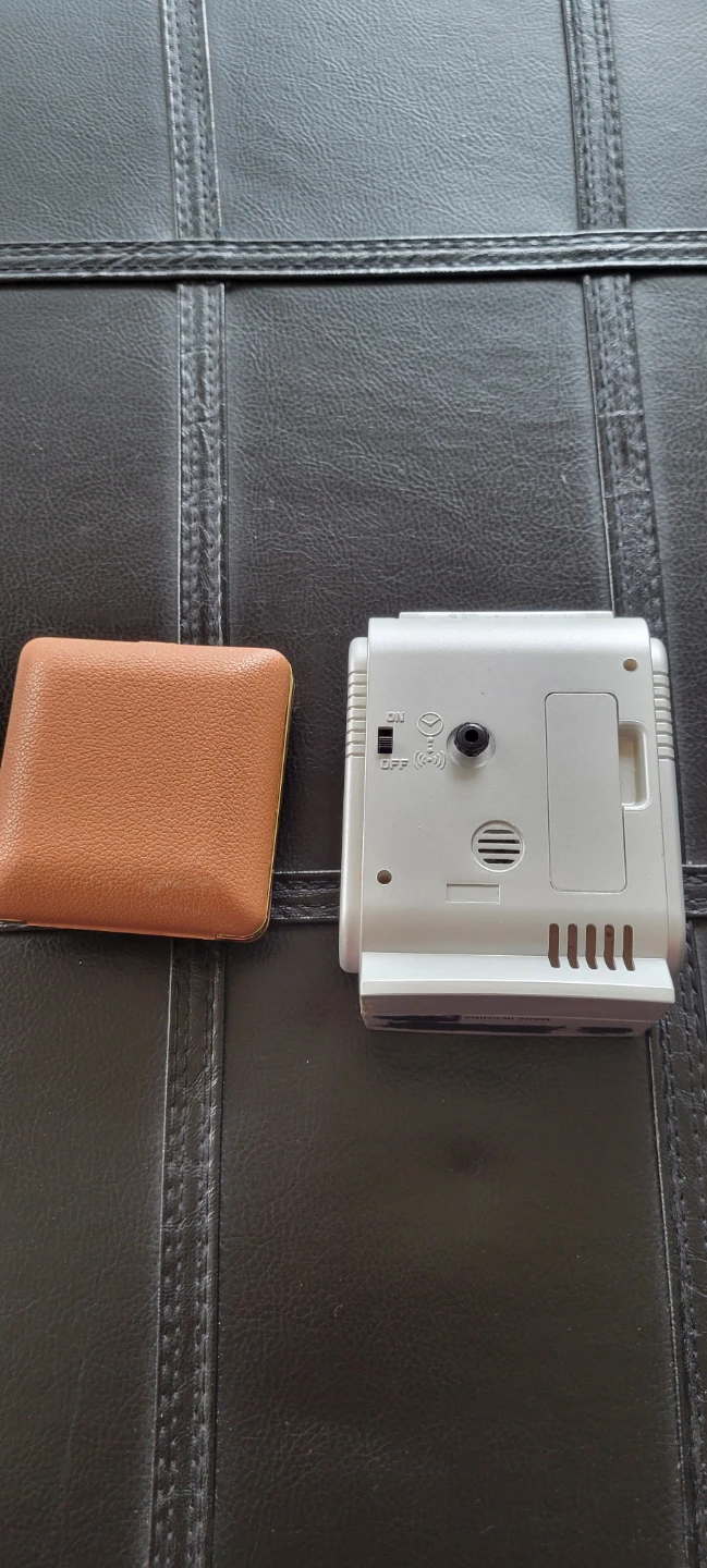 Two Vintage Style Alarm Clocks - photo 2