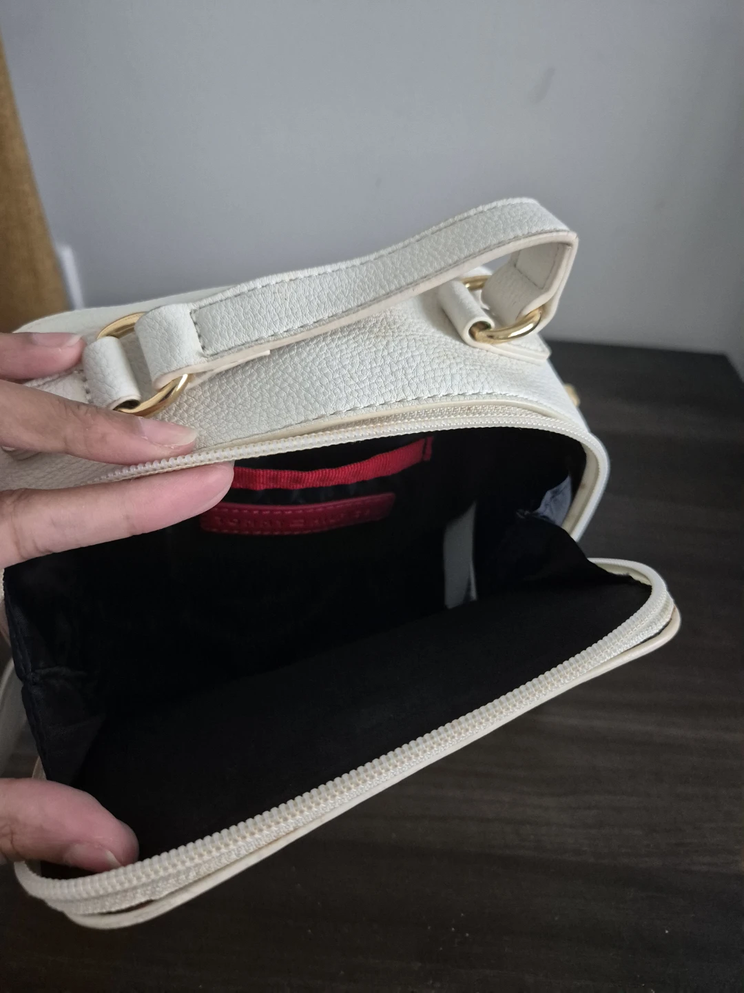 Tommy Hilfiger White Crossbody Bag - photo 3