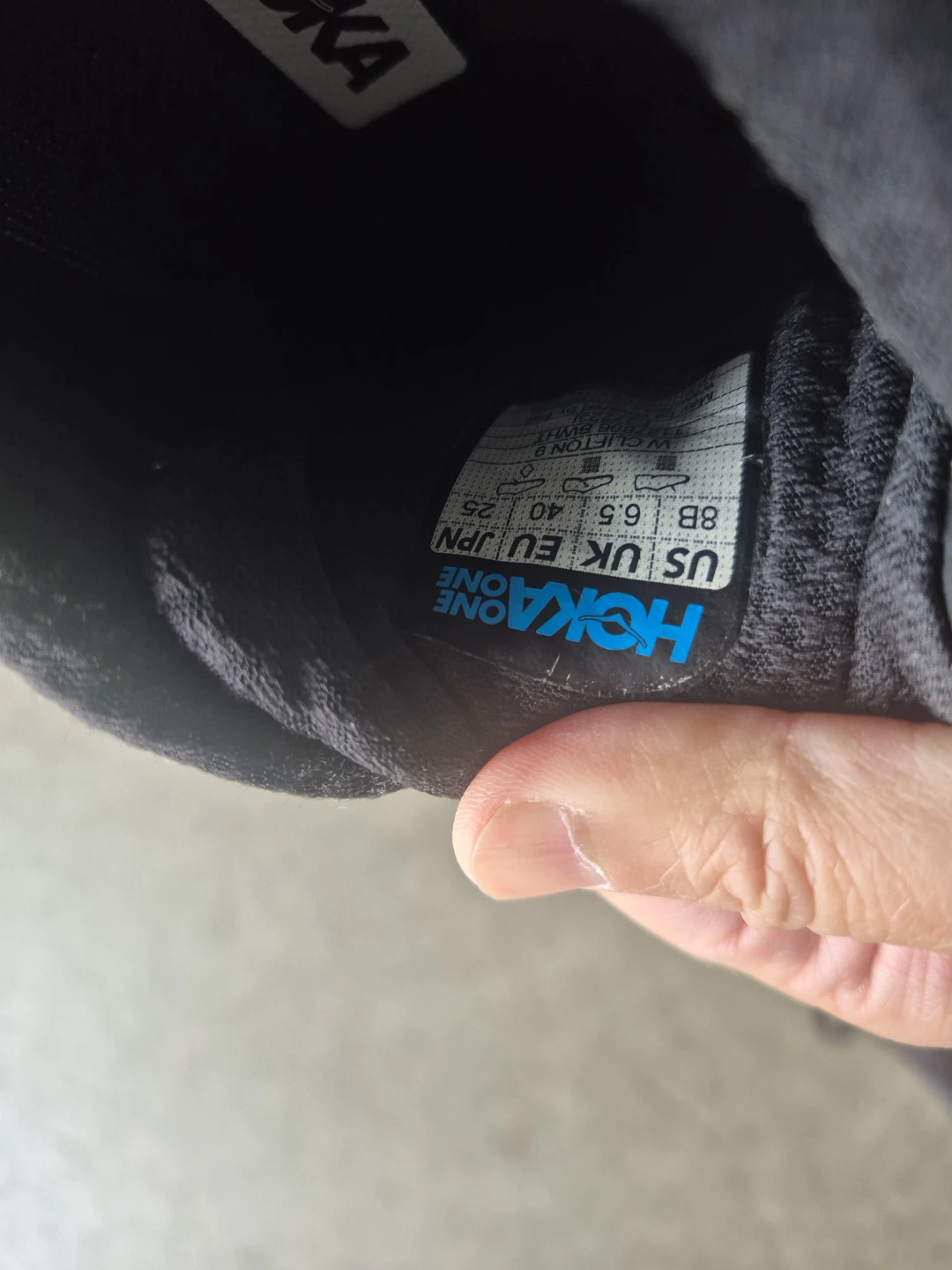 Hoka One One Clifton 9 Running Shoes Black Size 8 - photo 3
