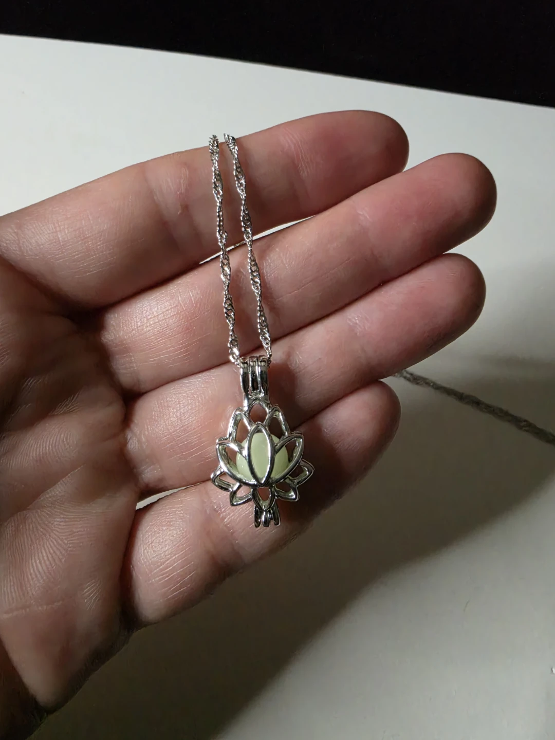ElizaMac Jewels Lotus Flower Dark Blue  Glow Necklace - photo 2