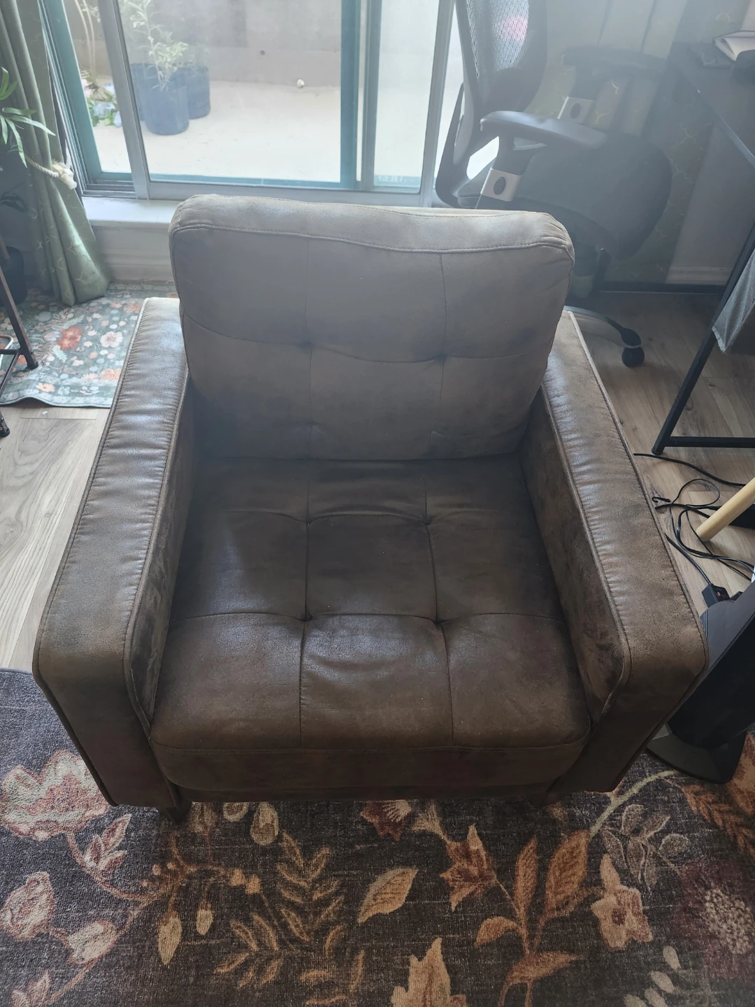 Set of two brown faux leather accent chairs - photo 3