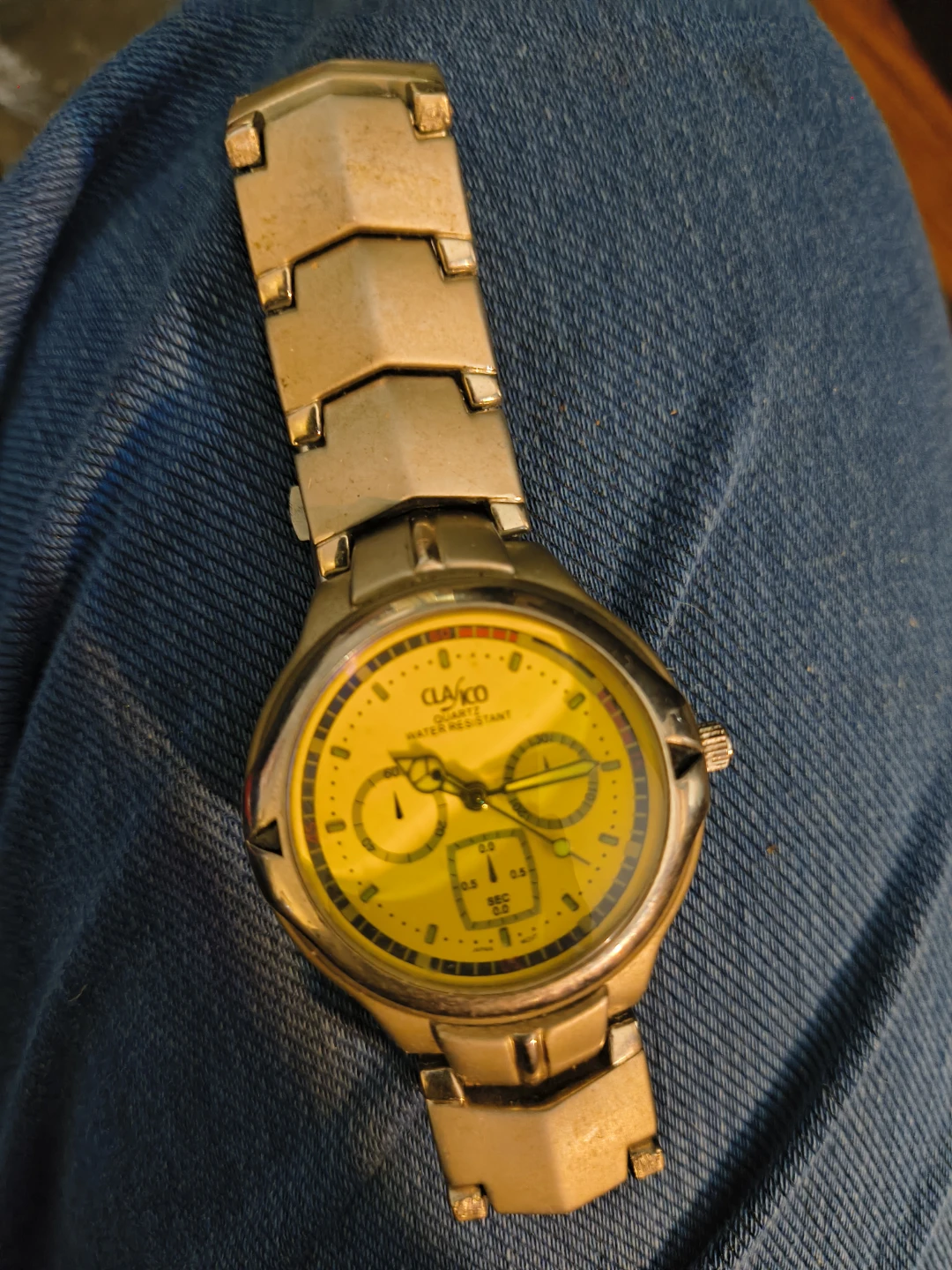 Clasico Mans WATERPROOF GLOW IN DARK WATCH