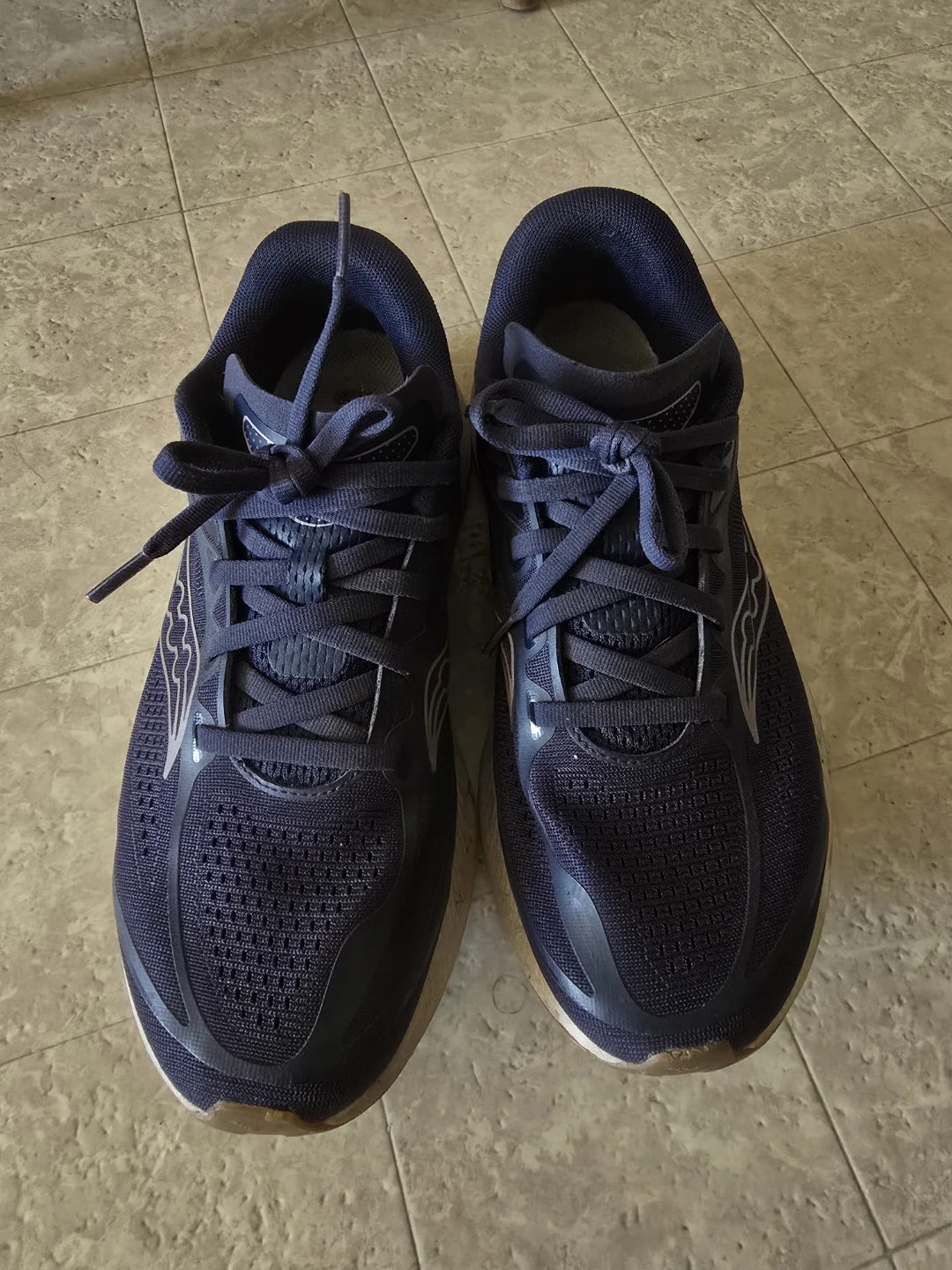 Saucony Running Shoes Navy Blue women's size 7.5 - photo 2