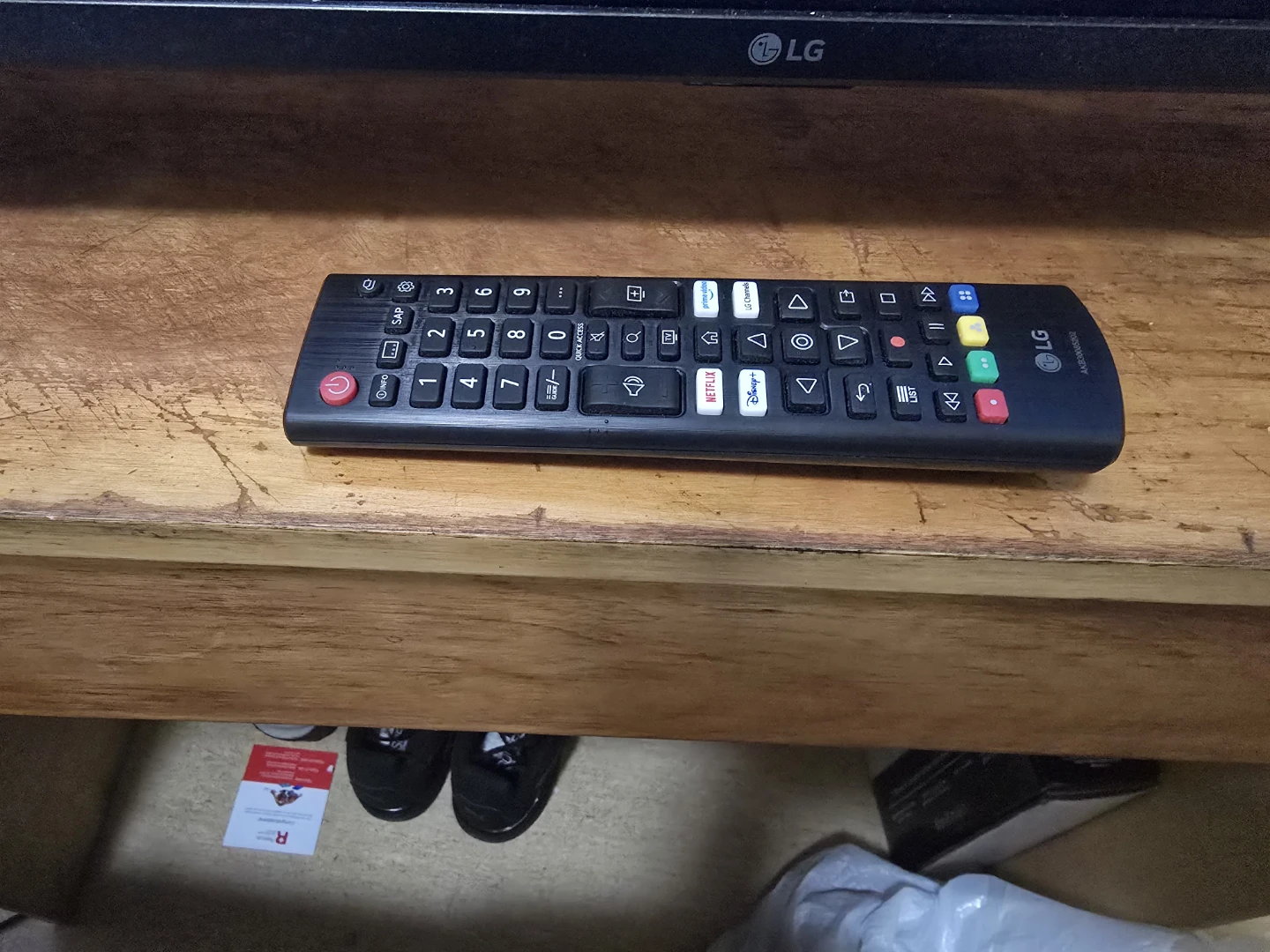 32" LG LR600 TV FOR SALE - photo 2