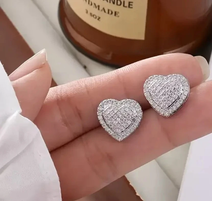 Heart-shaped Stud Earrings