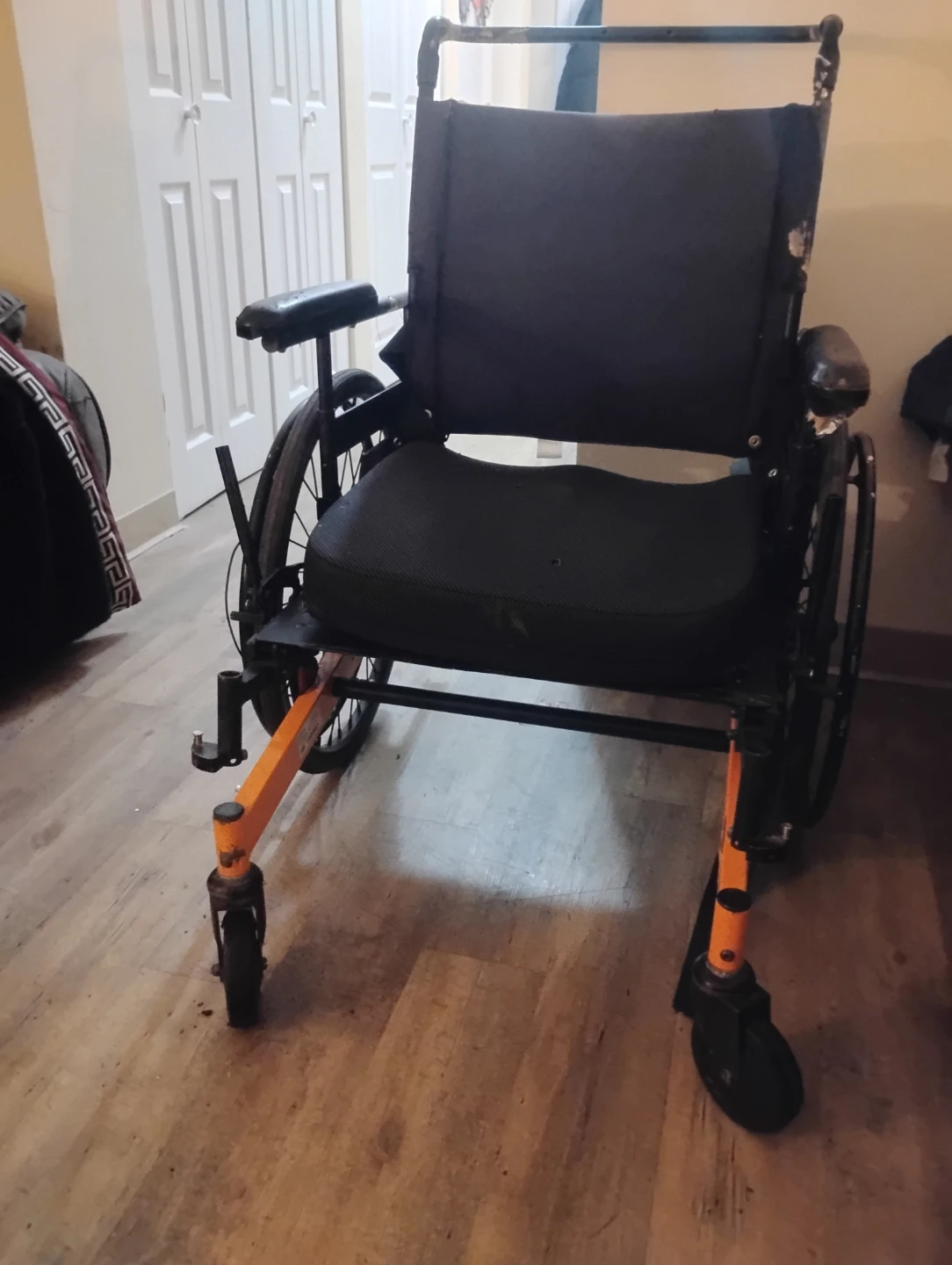 Eclipse wheelchair