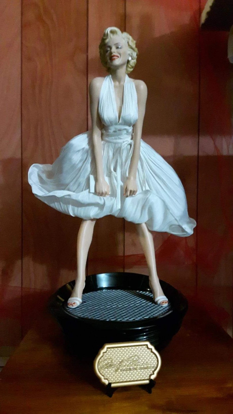 Blitzway Marilyn Monroe 1/4 Scale Collectible Statue - photo 3