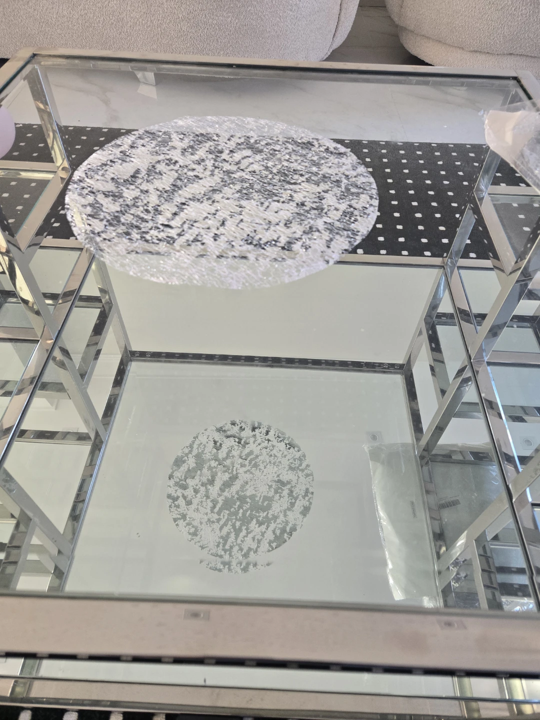 Set of round lace-style placemats
