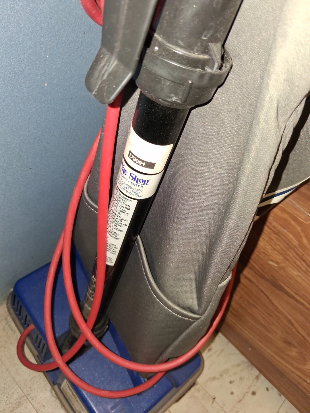 Oreck XL Commercial Vacuum - photo 2