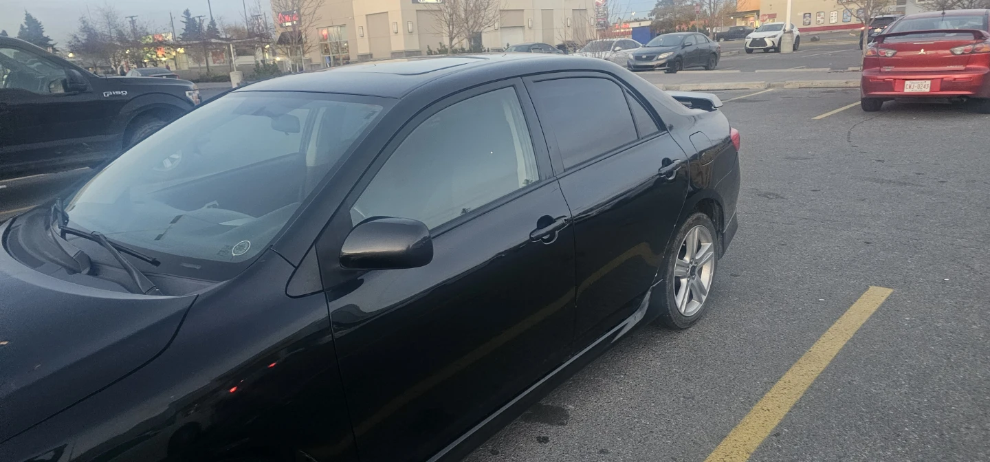 Toyota Corolla XRS Sedan - photo 4