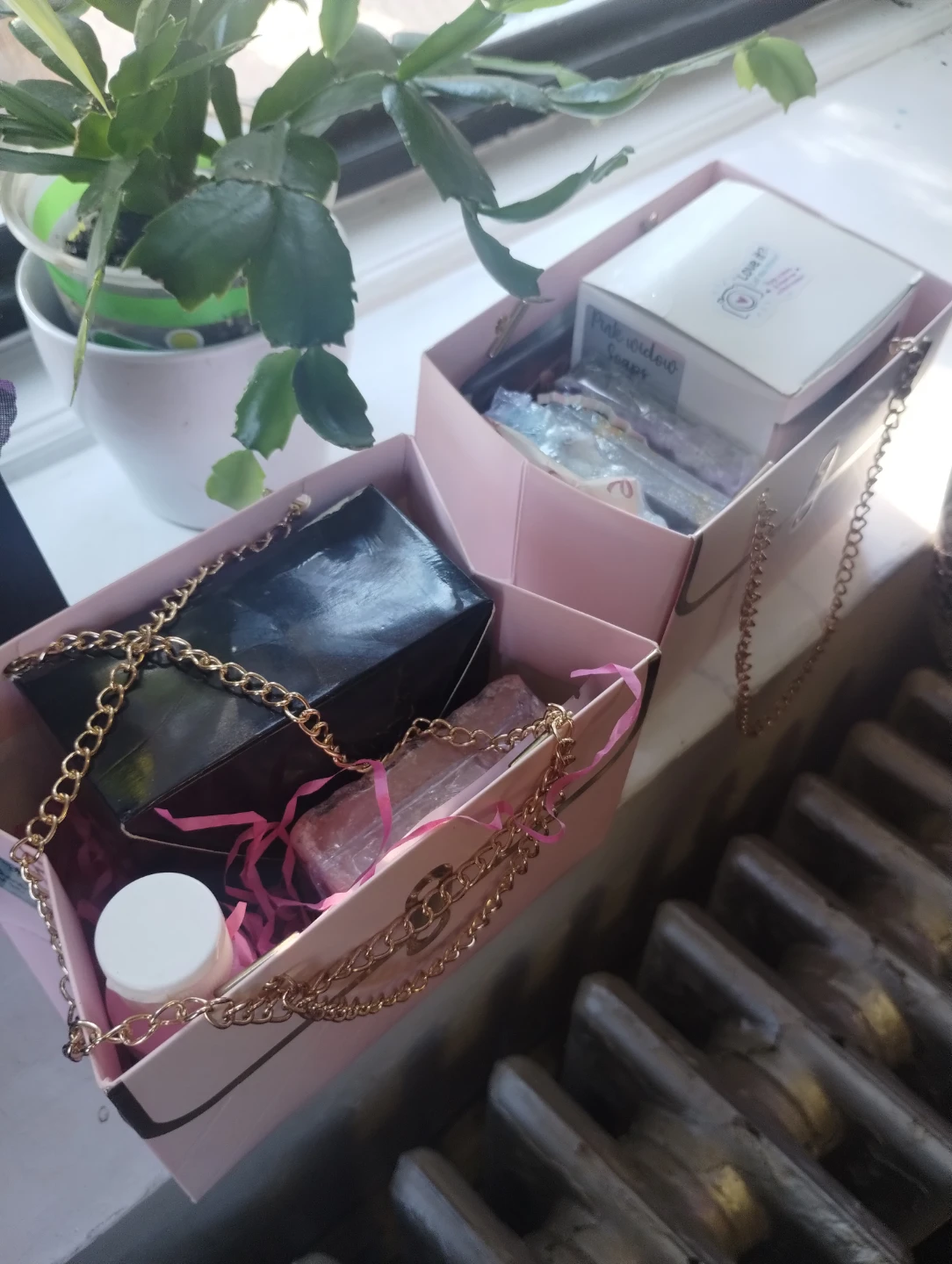 Luxurious soap gift bag . pink widow - photo 3