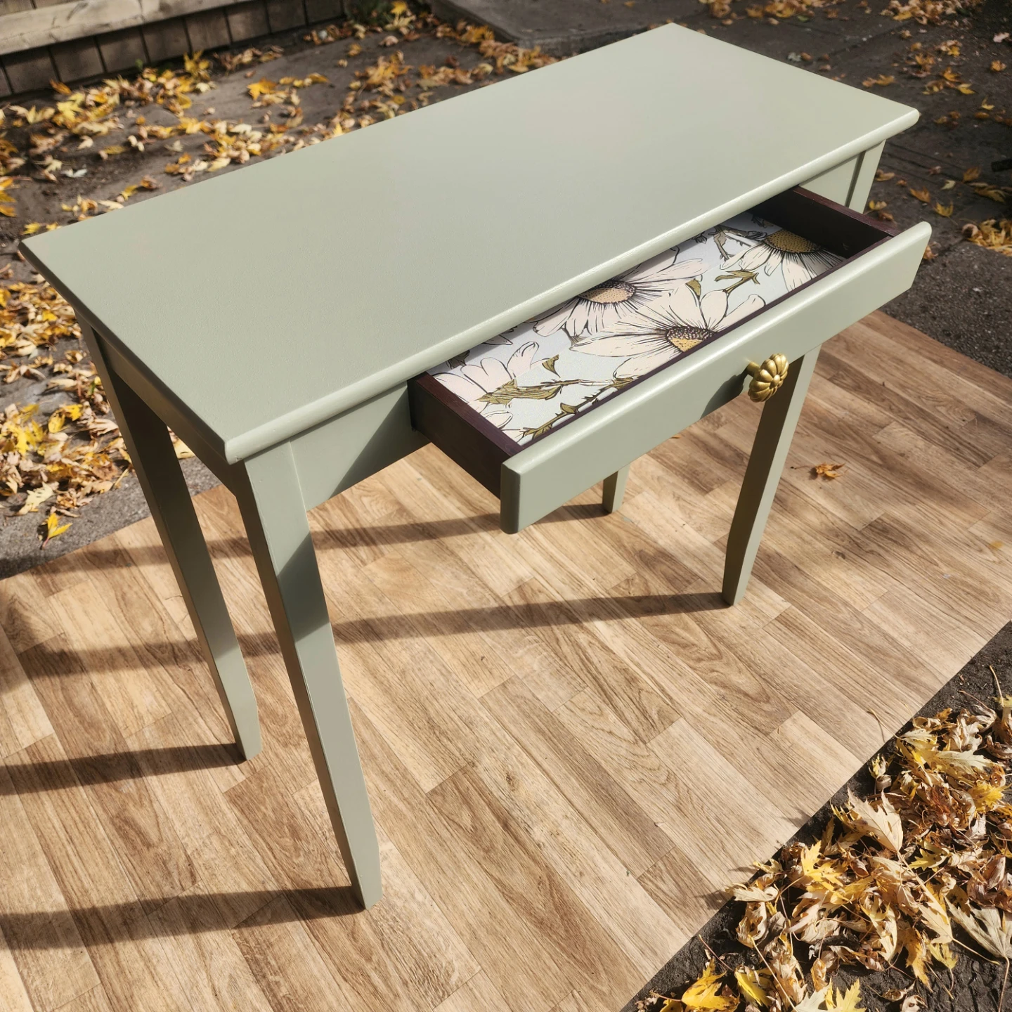 Sage Green Console Table with Floral Drawer 🌼 - photo 3