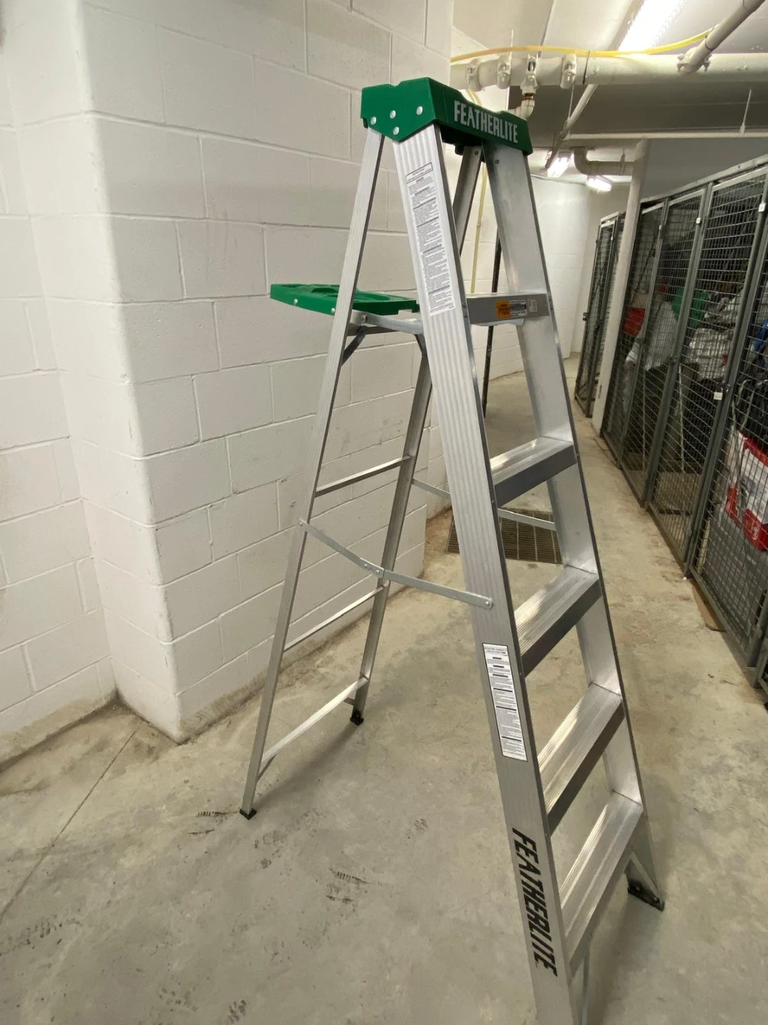 Featherlite 6 ft. Aluminum Step Ladder