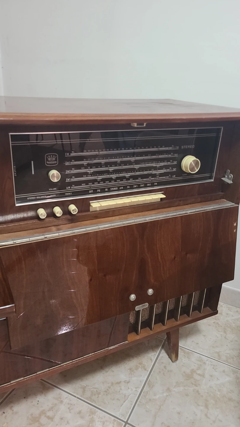 Vintage Telefunken Console Stereo with Record Player - photo 5