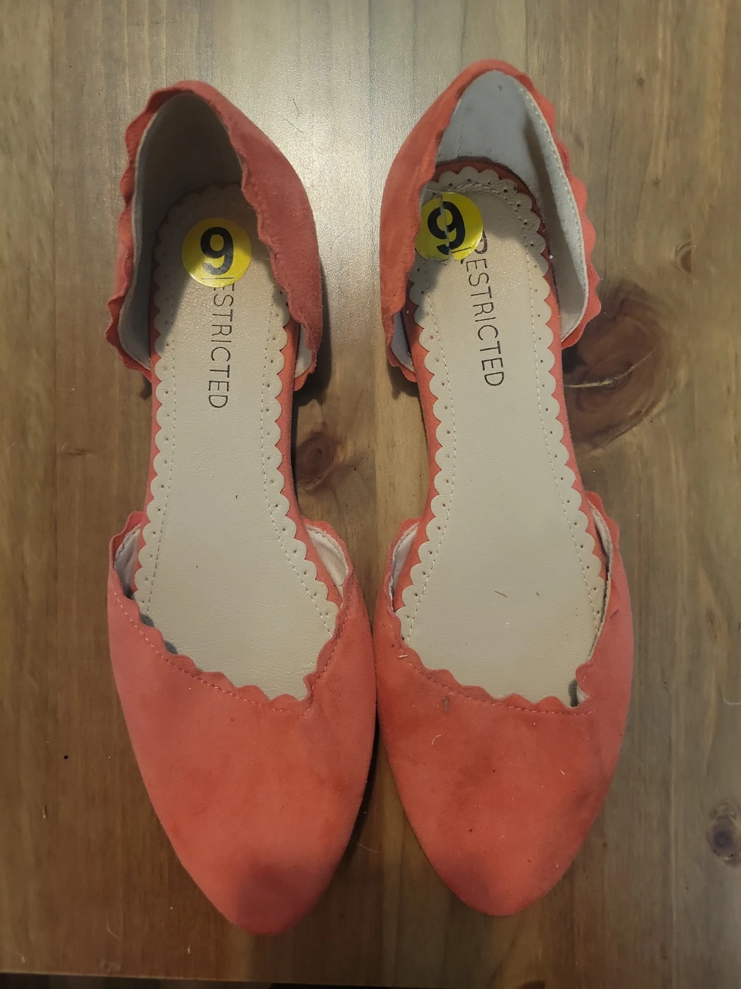 Size 9 flats