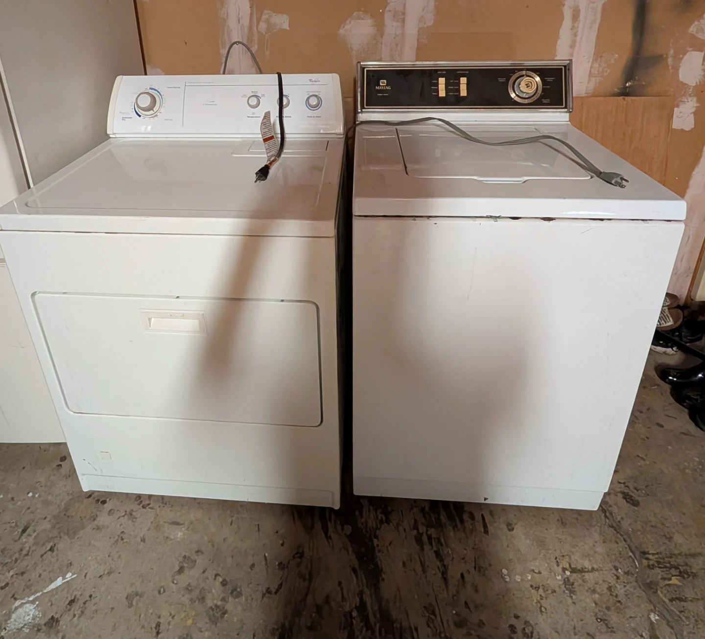 Maytag Washer and Whirlpool Dryer Set