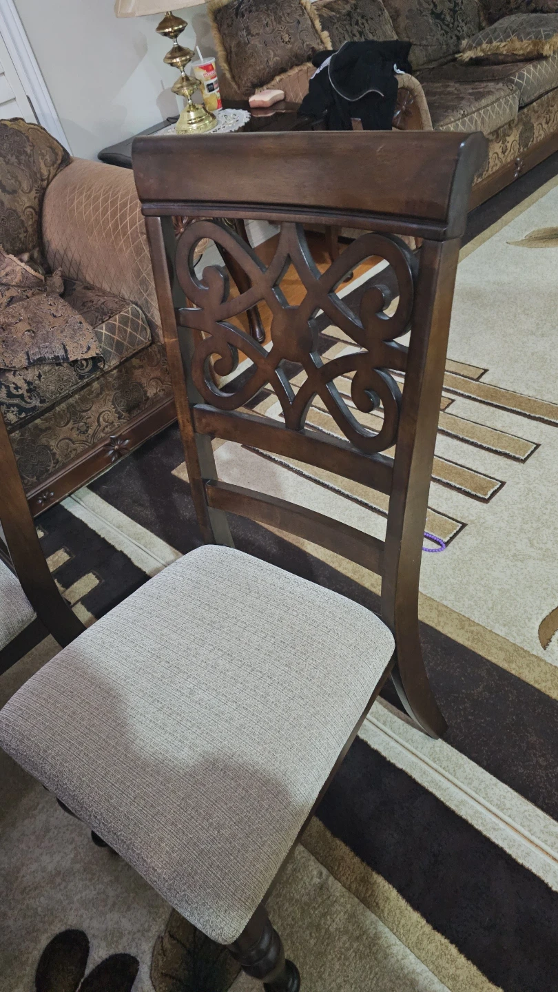 Dinning table with 6 chairs