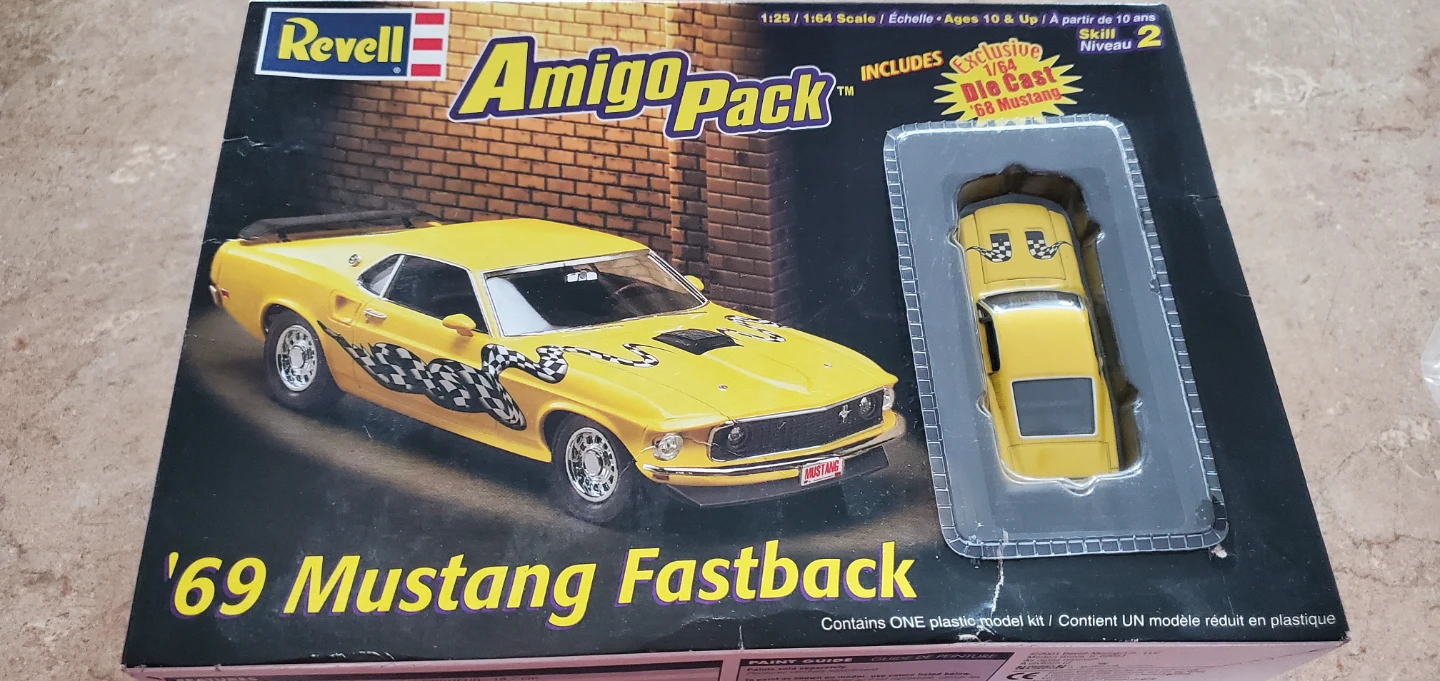 Revell 69 Mustang Fastback Amigo Pack