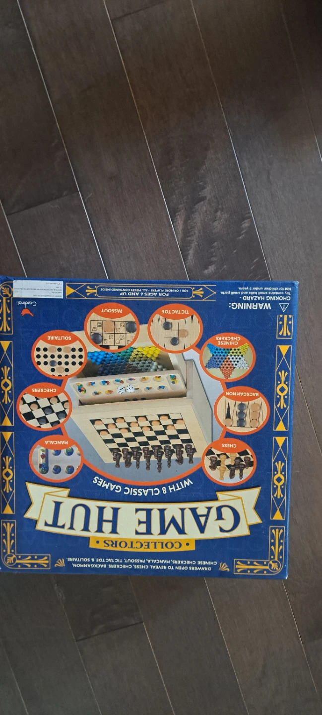 Vintage unopened Game Hut 8 Classic Games Set