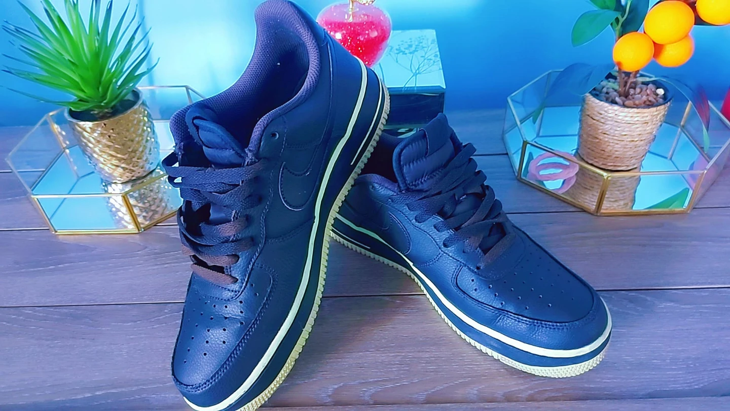 Nike Air Force 1 Sneakers