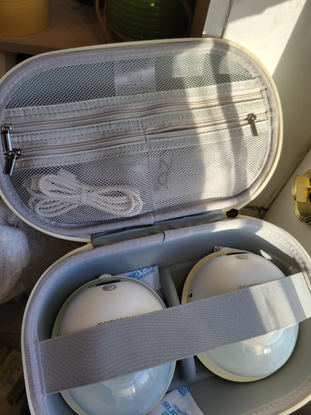 Momcozy M5 Wearable Breast Pump - photo 2