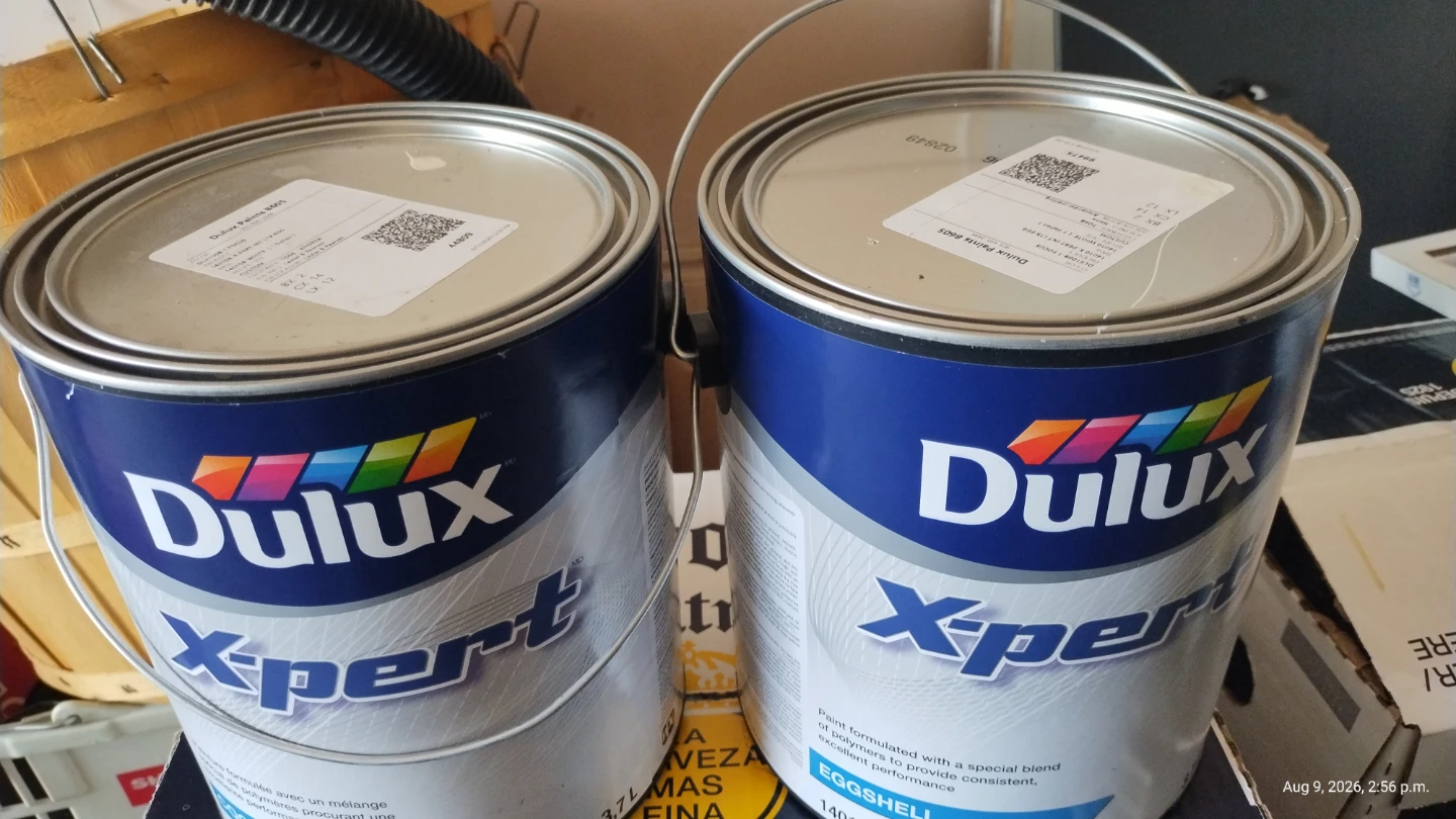 2 Dulux X-pert Eggshell Paint Cans