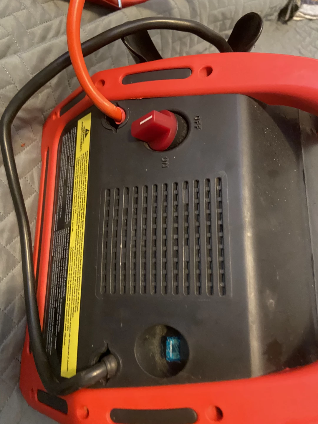 EverStart 500A Jump Starter - photo 4