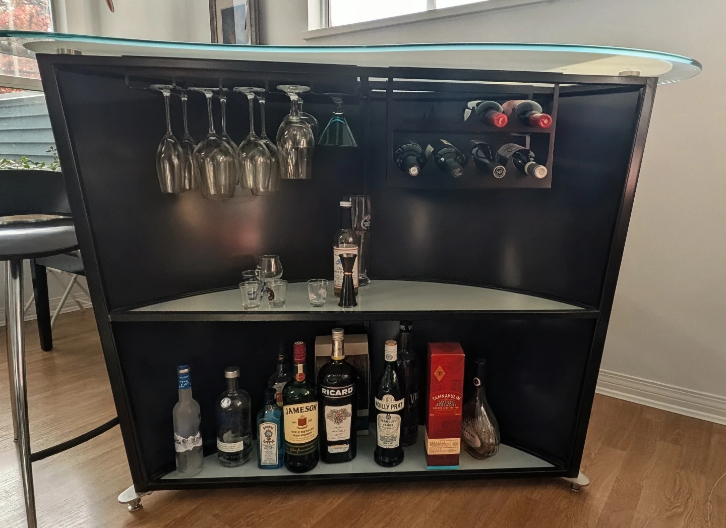 Design Curved Home Bar with Three Stools. - photo 4