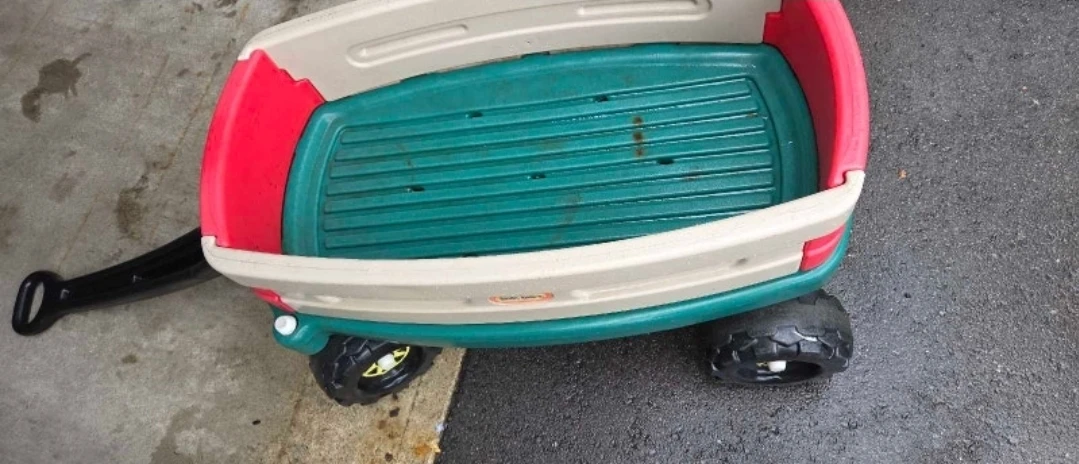 Little Tikes kids wagon - photo 2