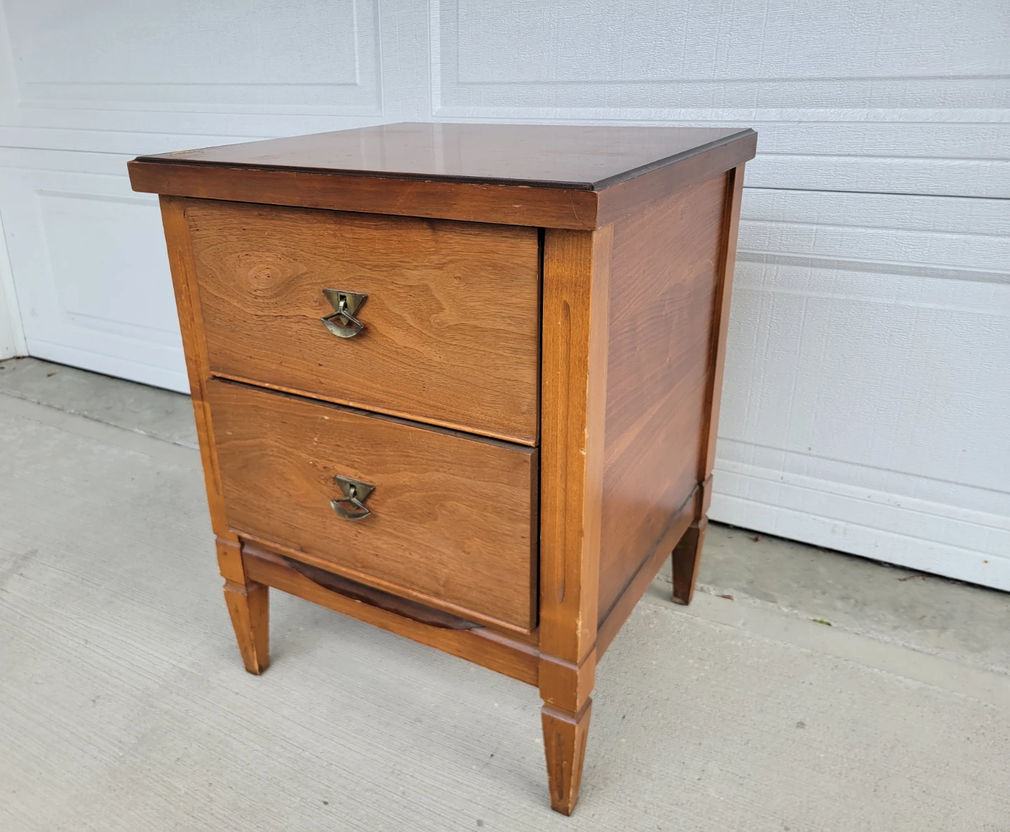 Vintage Mid-Century Nightstand. Walnut / Brass Hourglass Pulls - photo 3