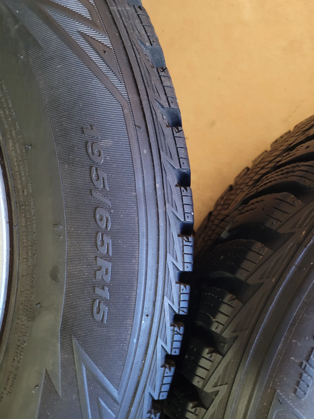 Set of 4 Winter Tires 195/65R15 - photo 4